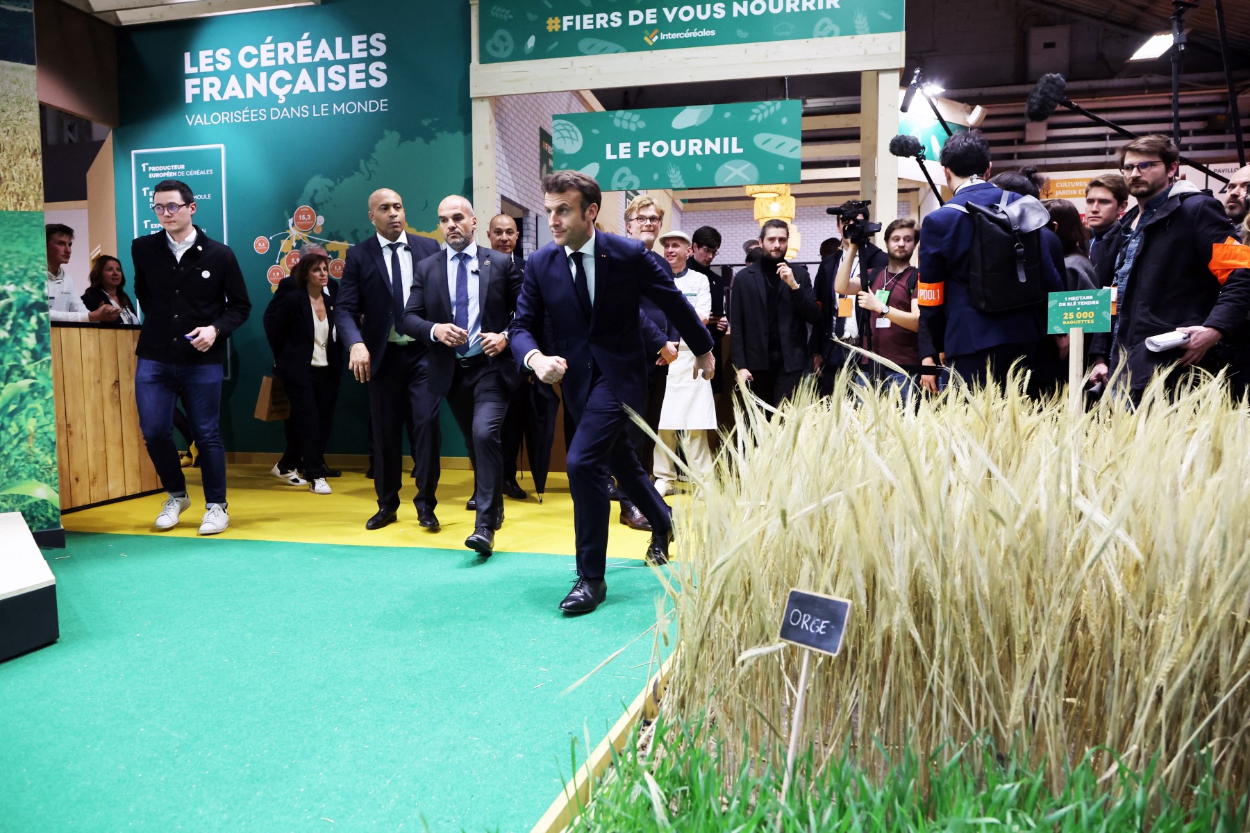 Imbroglio autour du débat entre Macron et le monde agricole au Salon de l'Agriculture