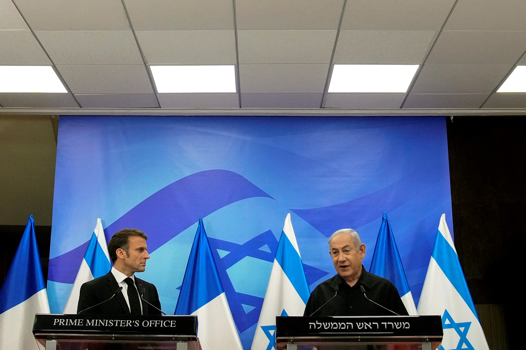 Macron hausse le ton envers Netanyahu: Les opérations doivent «cesser» à Gaza