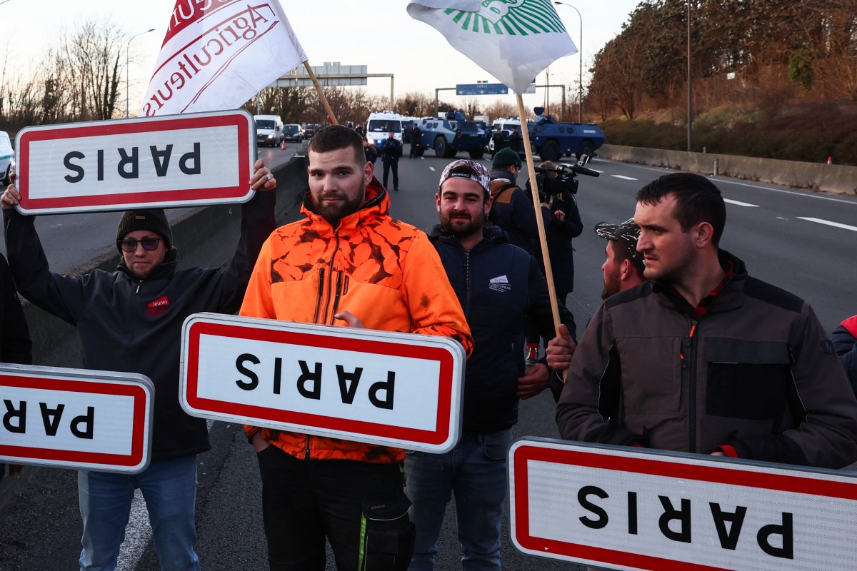 La colère des agriculteurs ne retombe pas malgré les concessions de Bruxelles