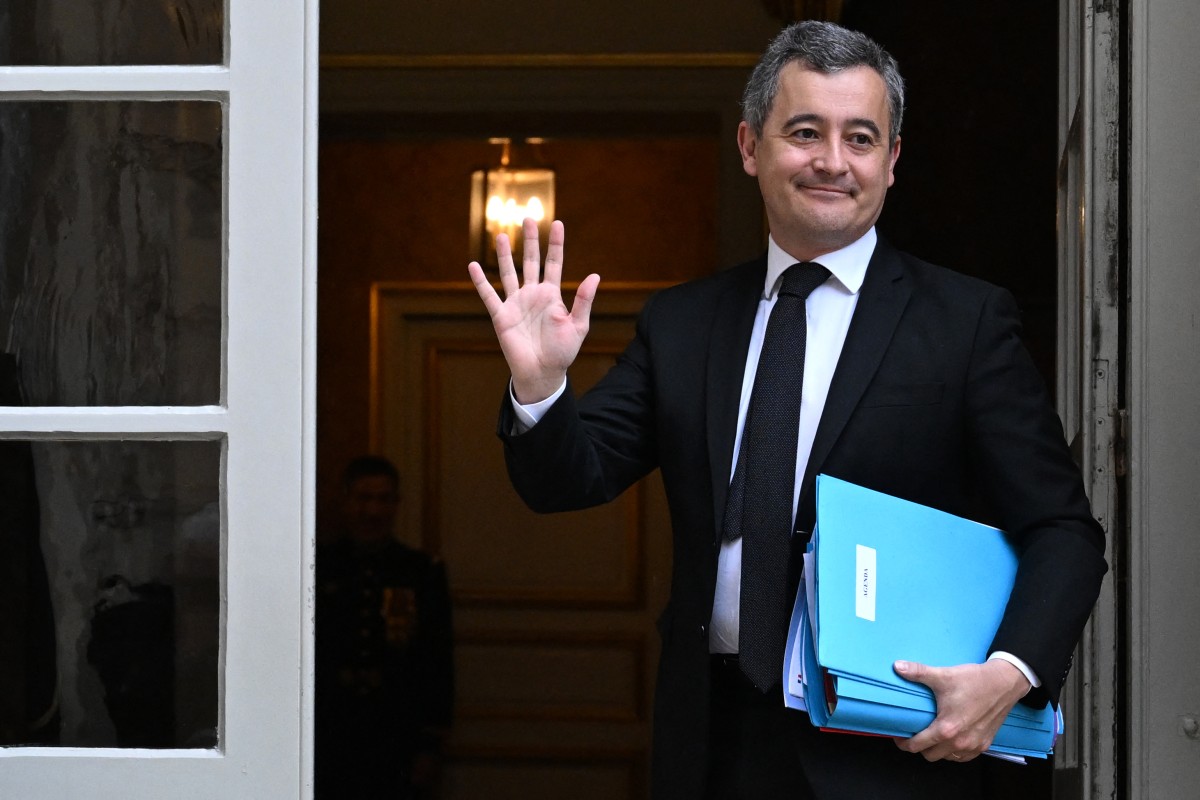 Le ministre français de l'Intérieur et de l'Outre-mer, Gerald Darmanin, arrive à l'hôtel Matignon, à Paris, le 10 février 2024, pour un "séminaire de travail" ministériel avec le Premier ministre Gabriel Attal. (Photo Miguel Medina AFP)