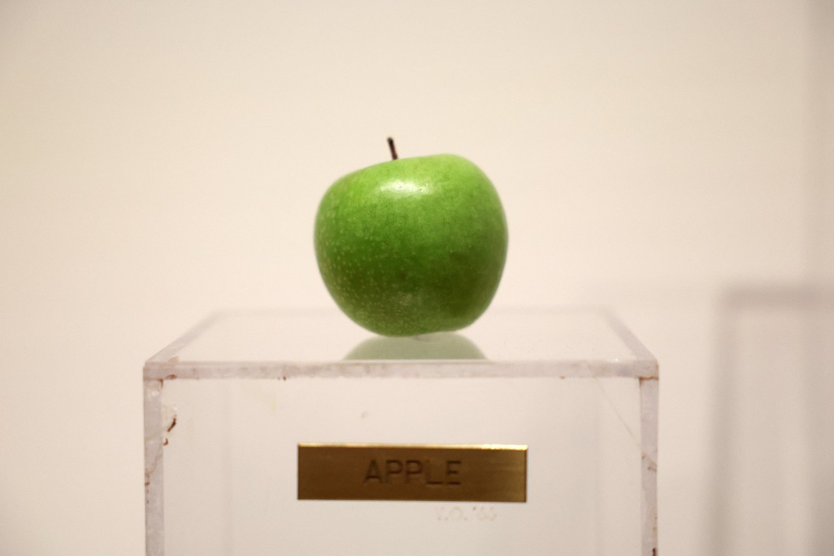L'oeuvre de Yoko Ono, «artiste inconnue» exposée à Londres