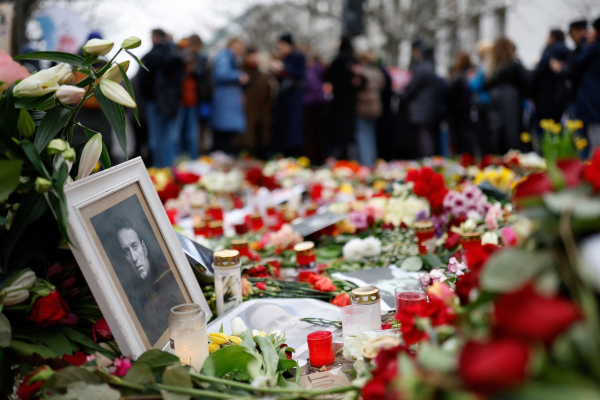 L'équipe de Navalny dit que l'accès à son corps a été refusé à ses proches pour le 3e jour