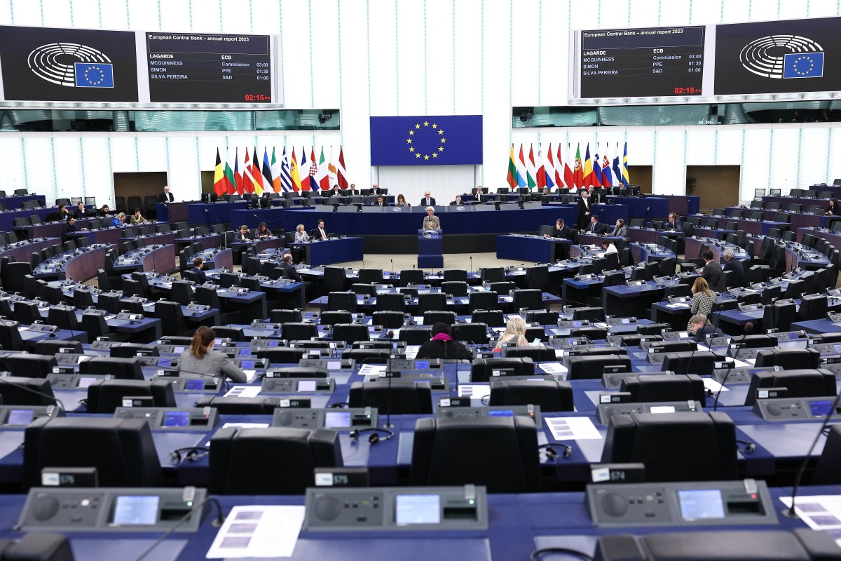 De nouvelles règles dans l'UE pour protéger les journalistes des poursuites abusives