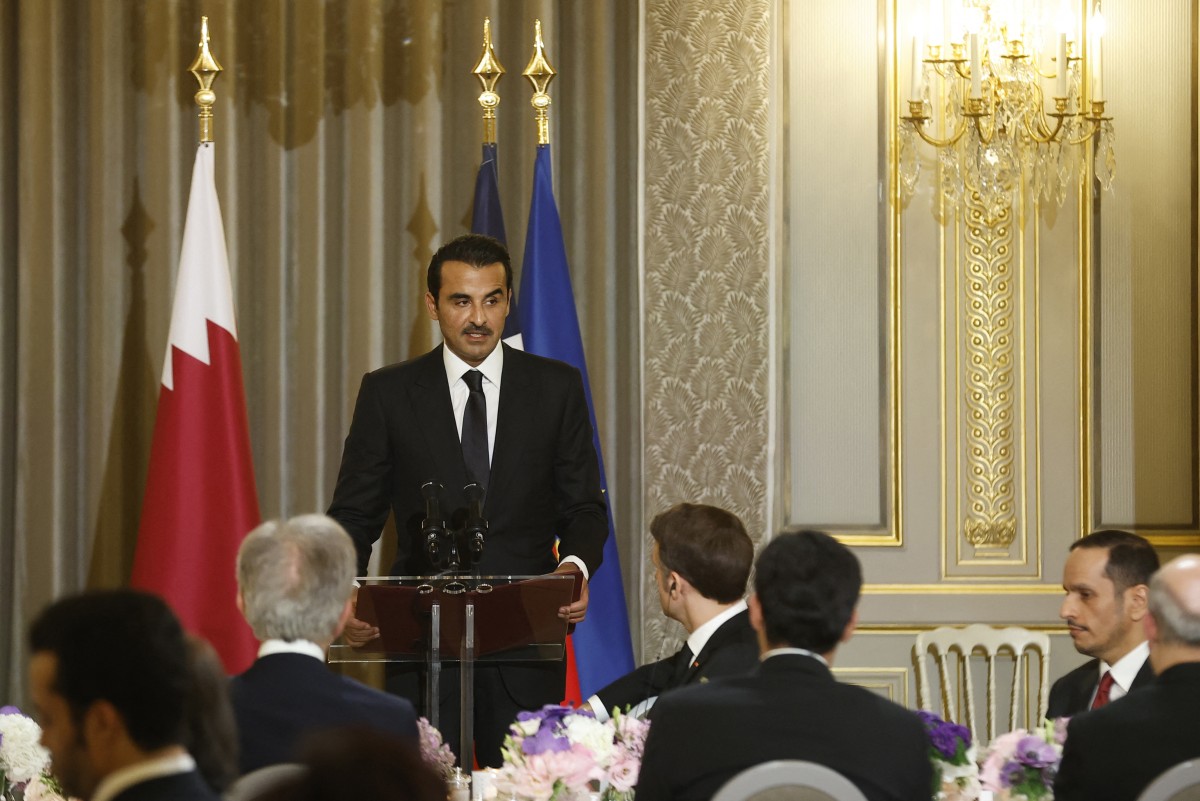 L'émir du Qatar s'engage à investir 10 milliards d'euros en France
