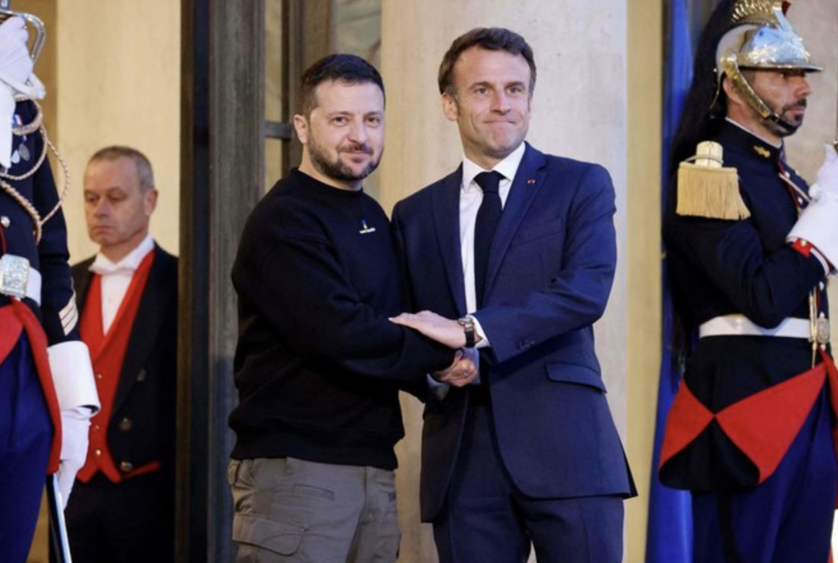 Zelensky va signer vendredi un accord de sécurité avec Macron et rencontrer Scholz à Berlin