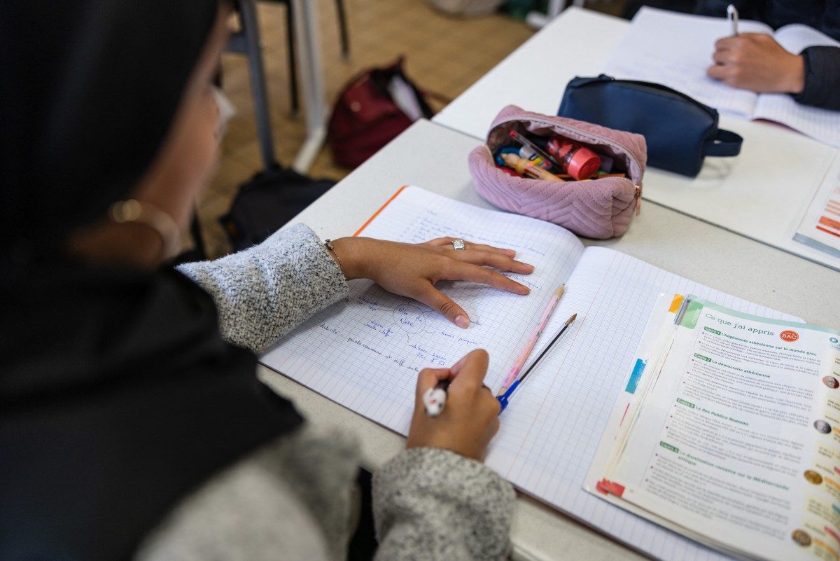 Lille: Manifestation pour soutenir le lycée musulman Averroès
