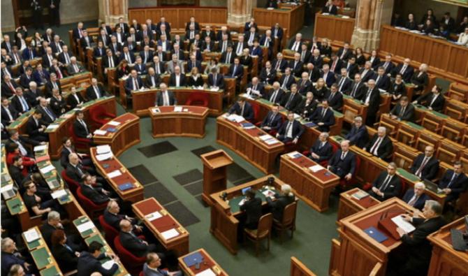 Otan: La Hongrie, dernière à ratifier l'adhésion de la Suède
