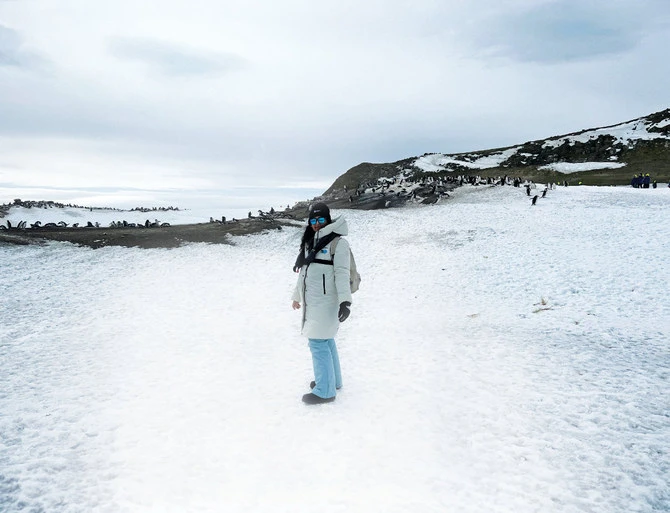 En étudiant l'impact du changement climatique sur l'Antarctique, la princesse Abeer a été choquée par le rythme de la fonte des glaces et la menace que cela représente sous la forme d'une élévation du niveau des mers. (Photos /Maya Beano)