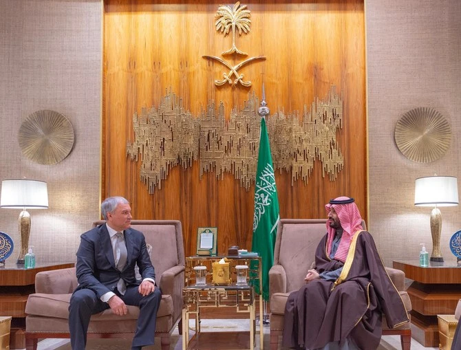 Le prince héritier saoudien reçoit le président de la Douma russe