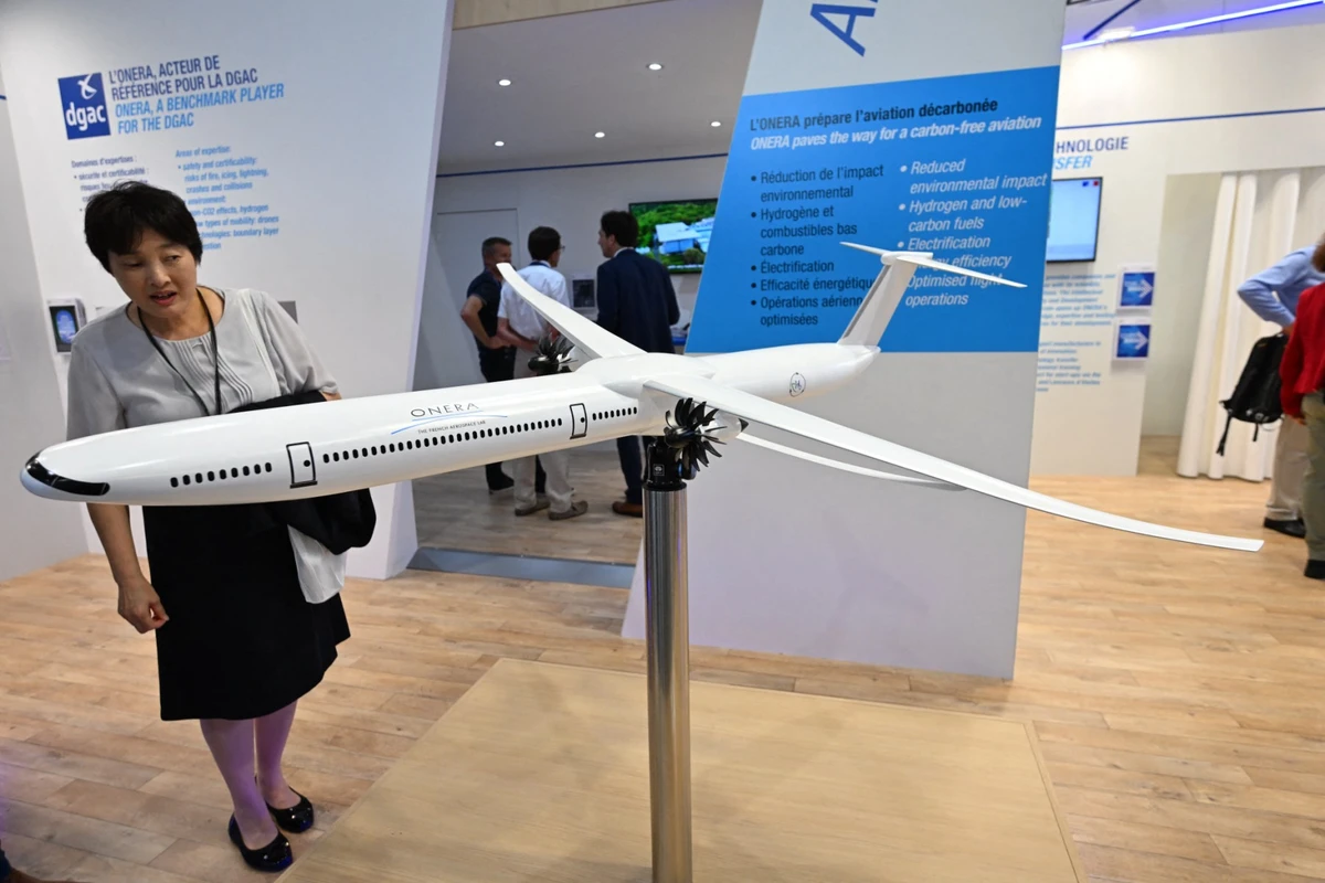 La France met en lumière son expertise aérospatiale au salon AIME & MRO Middle East 2024