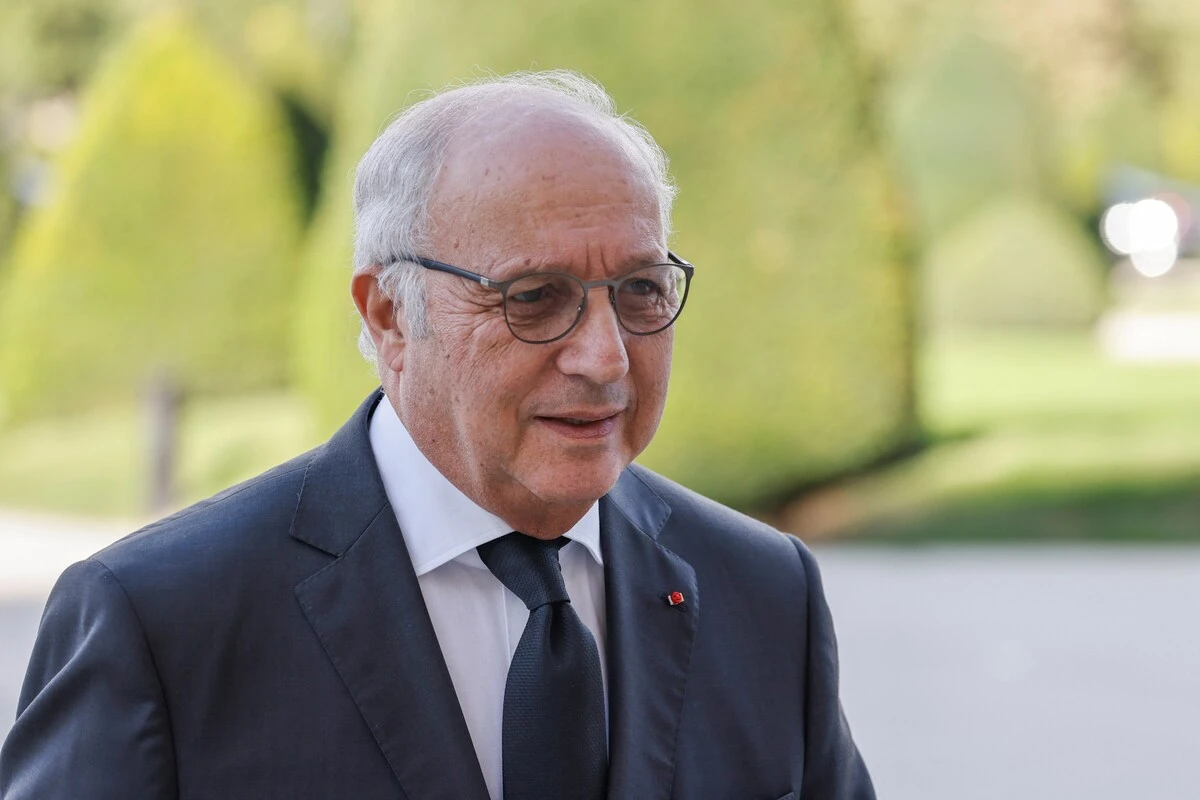 Mayotte: la suppression du droit du sol pose «la question de l'indivisibilité» de la République, selon Fabius