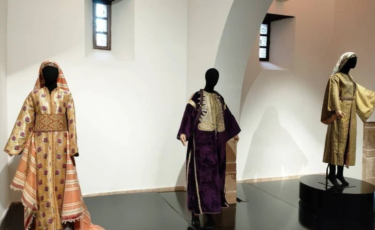 L’exposition «Aux fils du caftan marocain»