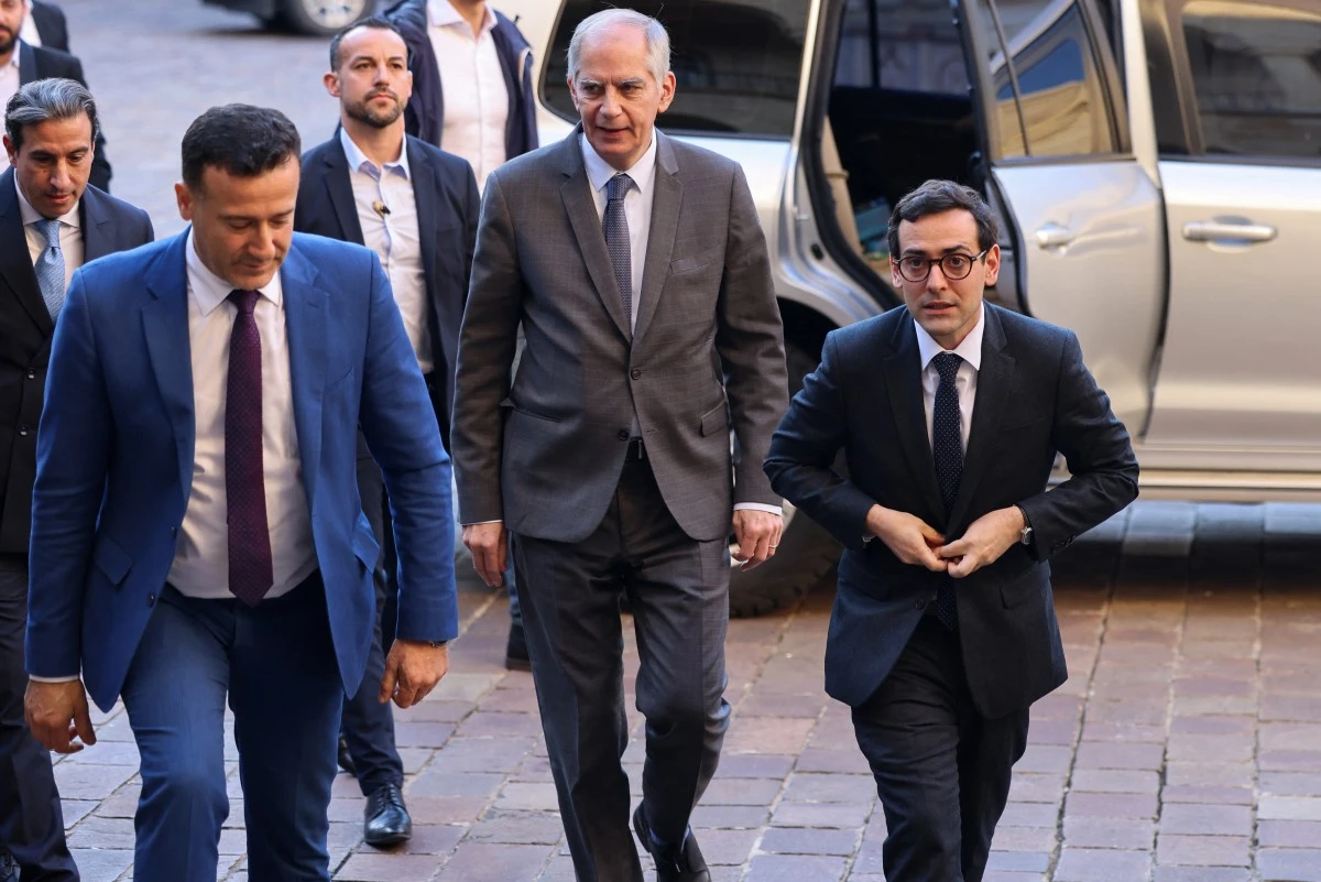 Le chef de la diplomatie française transmet un avertissement d'Israël au Liban
