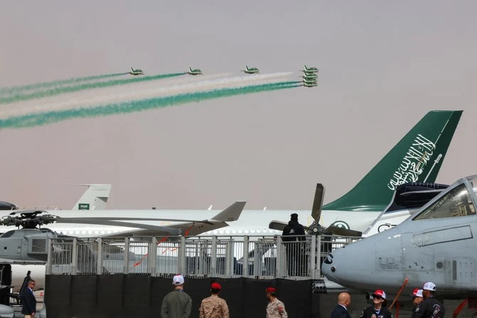 L'équipe de voltige des Saudi Falcons a effectué des exercices lors du World Defense Show 2024, à Riyad, le 4 février dernier. (Fichier/AFP)
