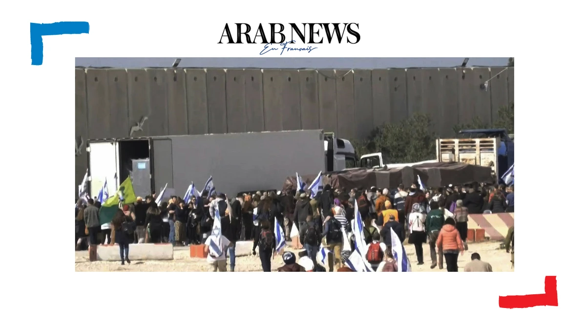 Des manifestants israéliens bloquent des camions d'aide pour Gaza à Kerem Shalom