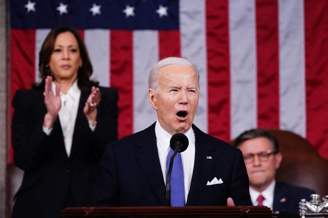 Biden lance une attaque frontale contre Trump dans son discours sur l'état de l'Union
