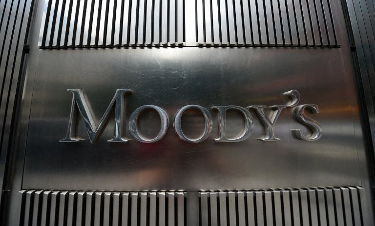 Moody's: «improbable» que la France tienne son objectif de réduction du déficit d'ici 2027