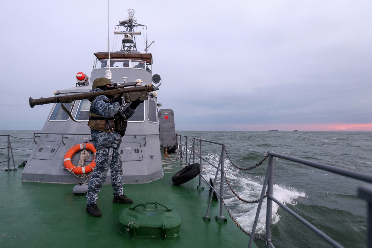 L'Ukraine affirme avoir détruit un navire de guerre russe en mer Noire