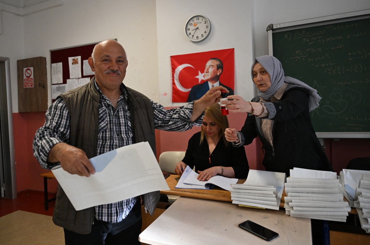 Les Turcs aux urnes pour choisir leurs maires, un test pour Erdogan