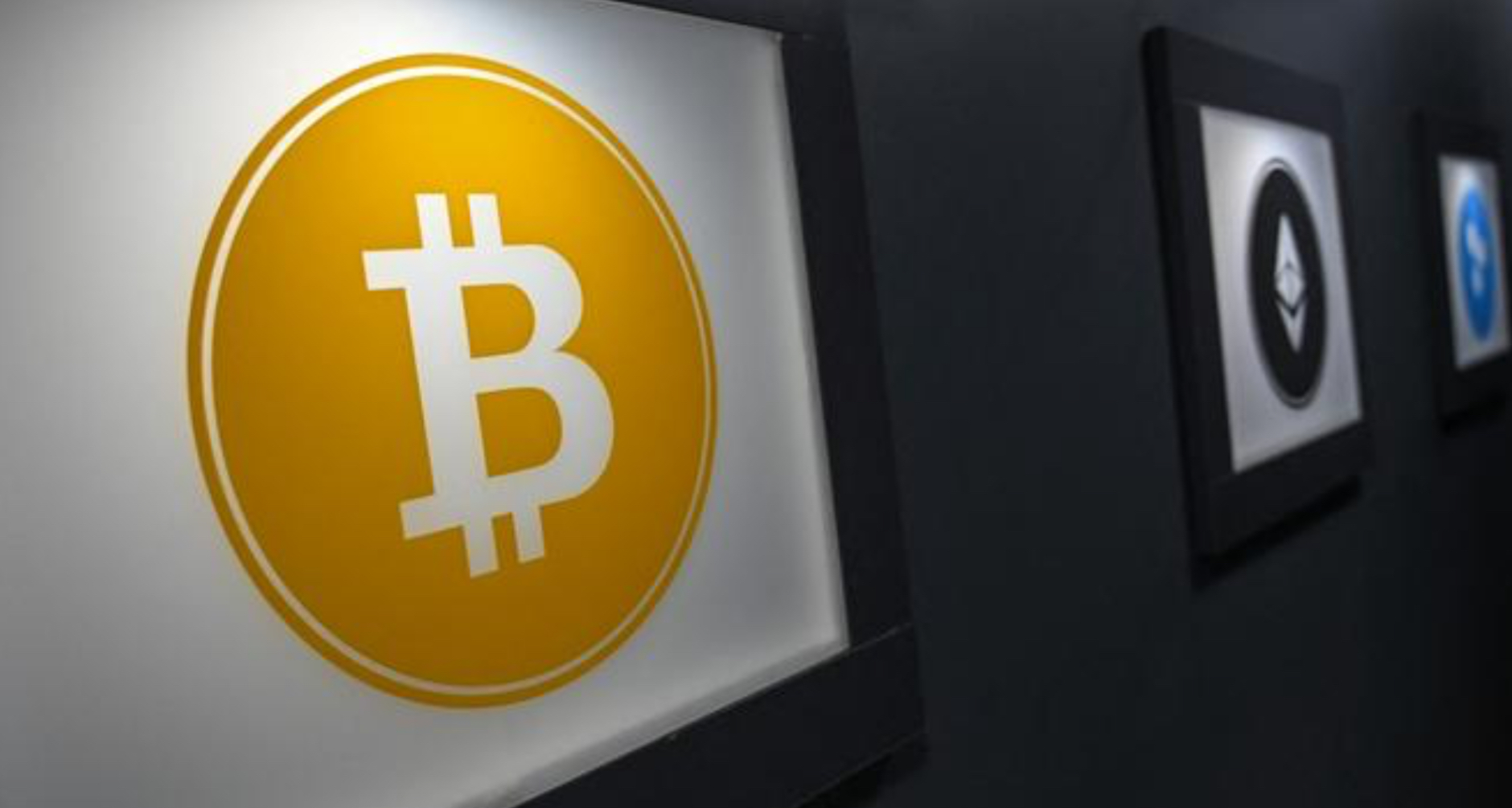 Le bitcoin dépasse les 70.000 dollars, nouveau record historique