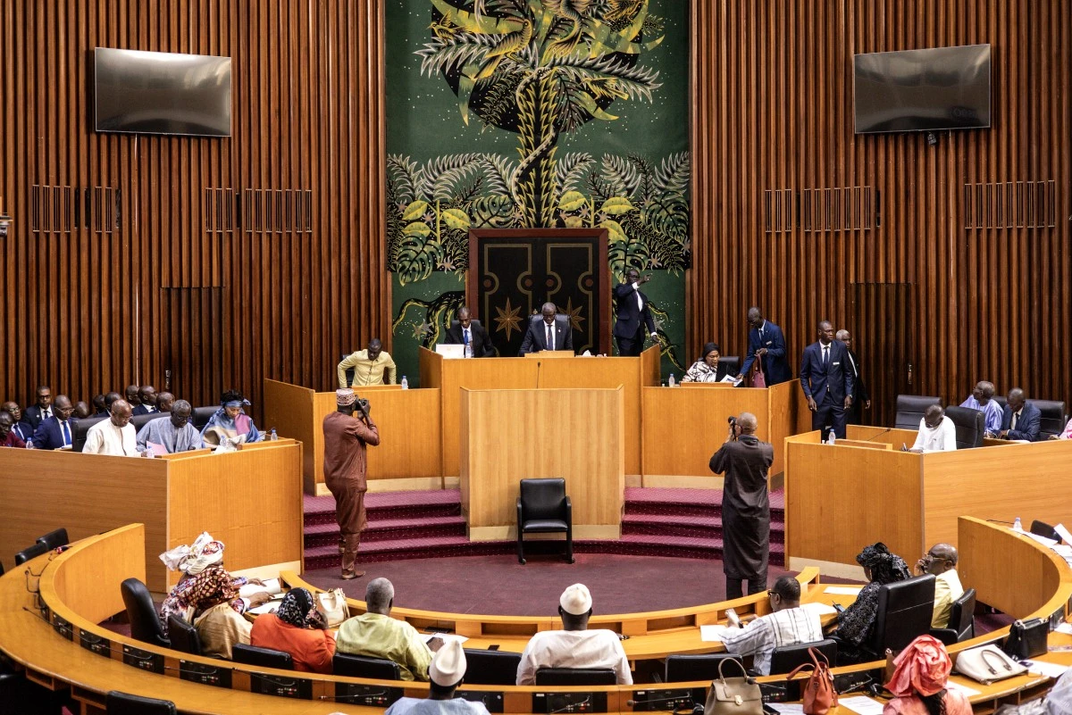 Sénégal: l'horizon se dégage devant une présidentielle fixée au 24 mars