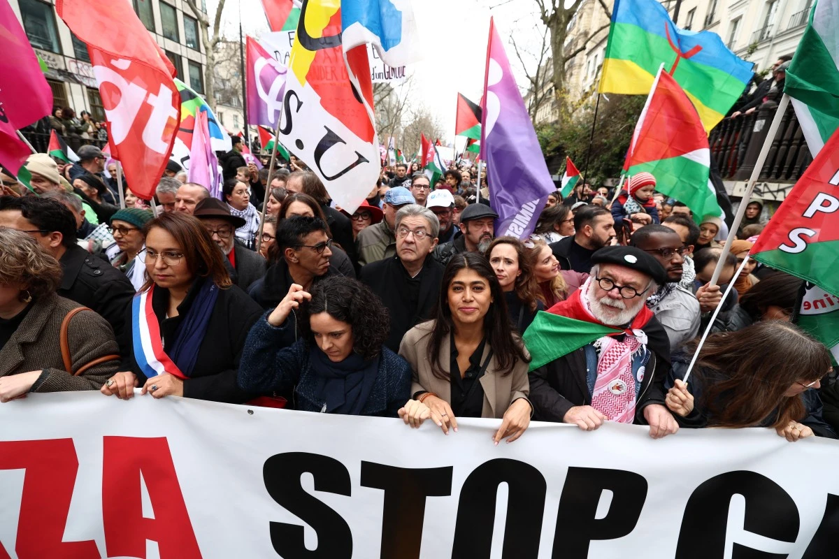 Manifestation Stop Génocide à Paris en présence de Mélenchon