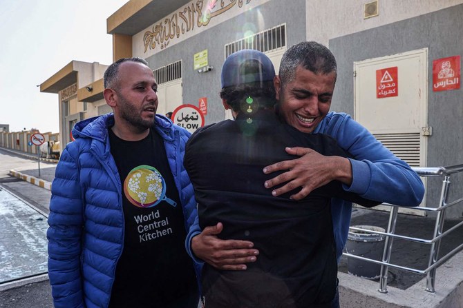 Les dépouilles des humanitaires tués à Gaza sont arrivées en Egypte, Israël reconnaît une «grave erreur»