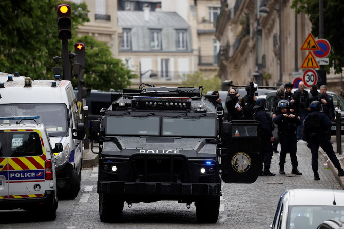 Consulat d'Iran à Paris: un homme interpellé après une alerte