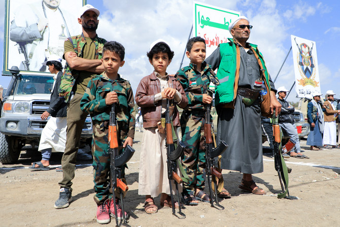 Abdelmalek al-Houthi a annoncé, samedi, l’ouverture des camps d’été annuels, affirmant qu’ils permettraient aux enfants du pays d’occuper leur temps libre pendant l’été. (AFP)