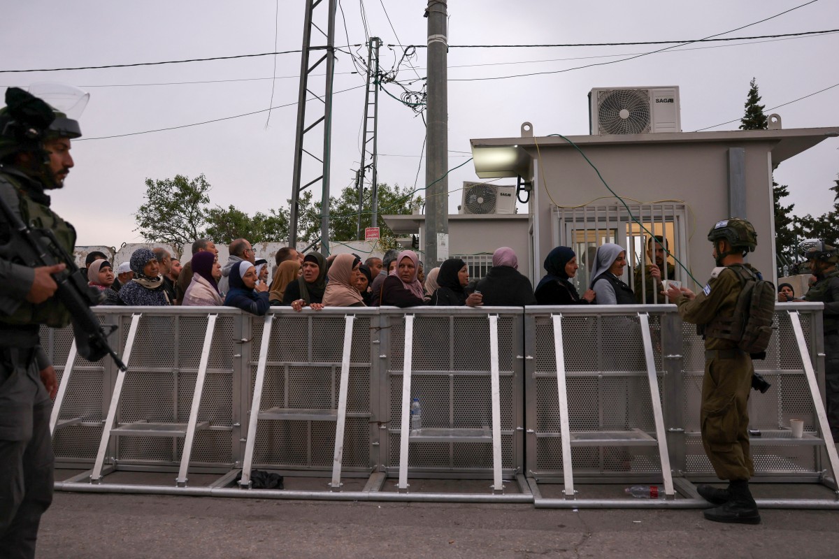 Israël: trois blessés graves dans une attaque au couteau