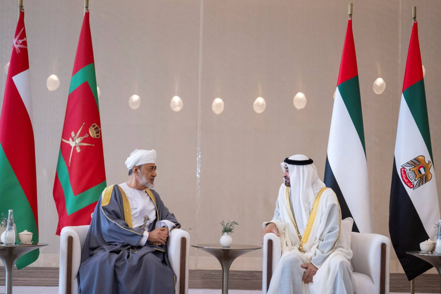 Le sultan d’Oman aux Émirats arabes unis pour renforcer les relations bilatérales et la coopération