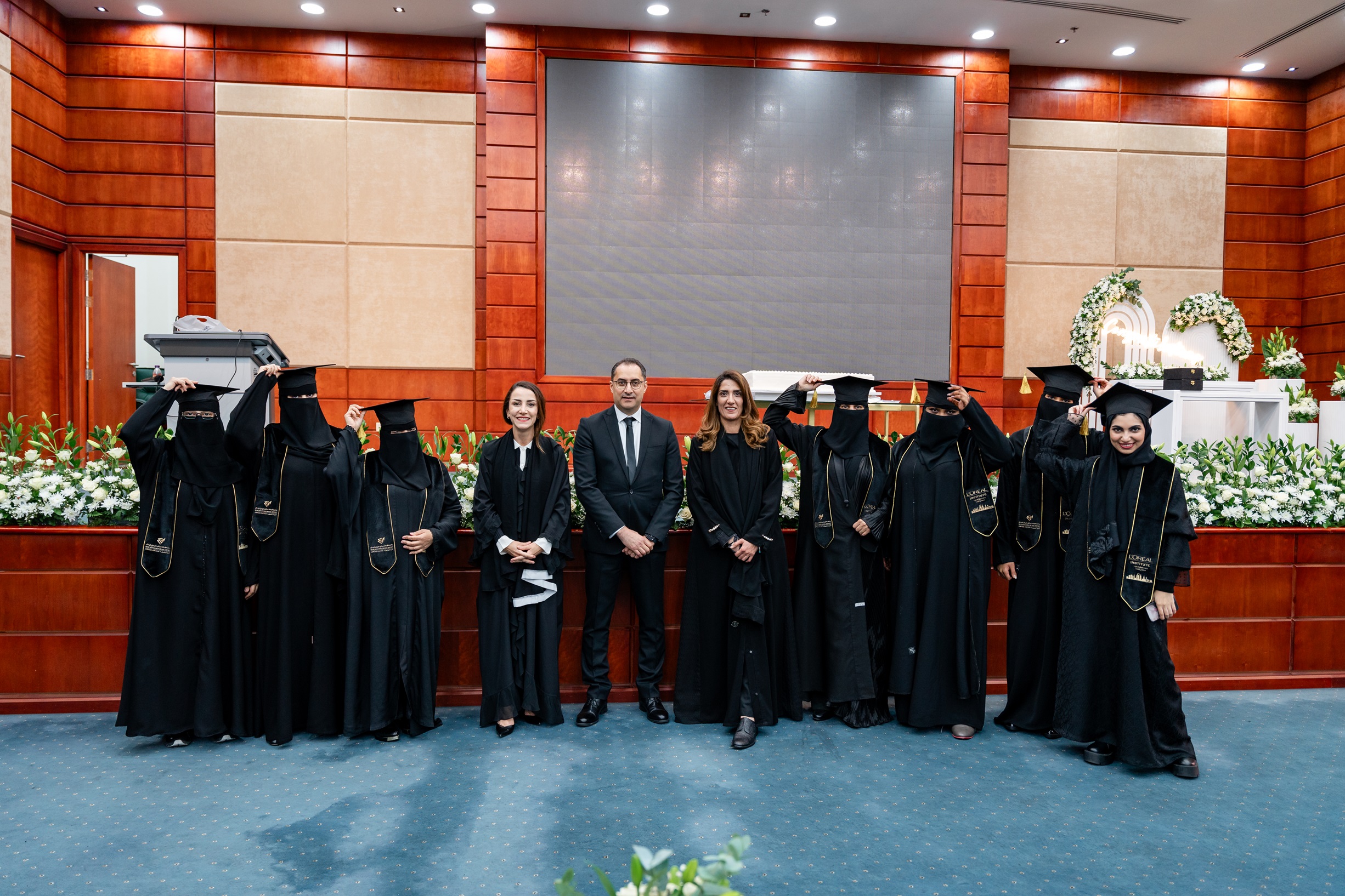 Première promotion de l'Académie de Coiffure L'Oréal et l'Université Imam Abdulrahman Bin Faisal à Dammam