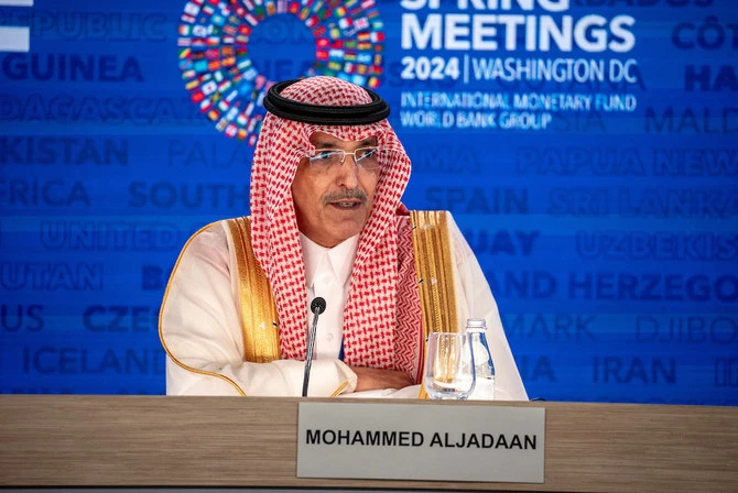 Mohammed Al-Jadaan, président du CMFI, lors d'une conférence de presse à l'occasion de la session plénière des réunions annuelles de printemps du FMI et de la Banque mondiale en 2024. (Reuters)