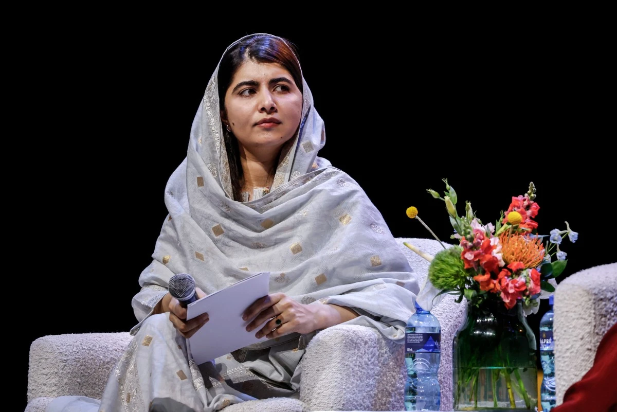 Pakistan: Malala critiquée pour une comédie musicale produite avec Hillary Clinton