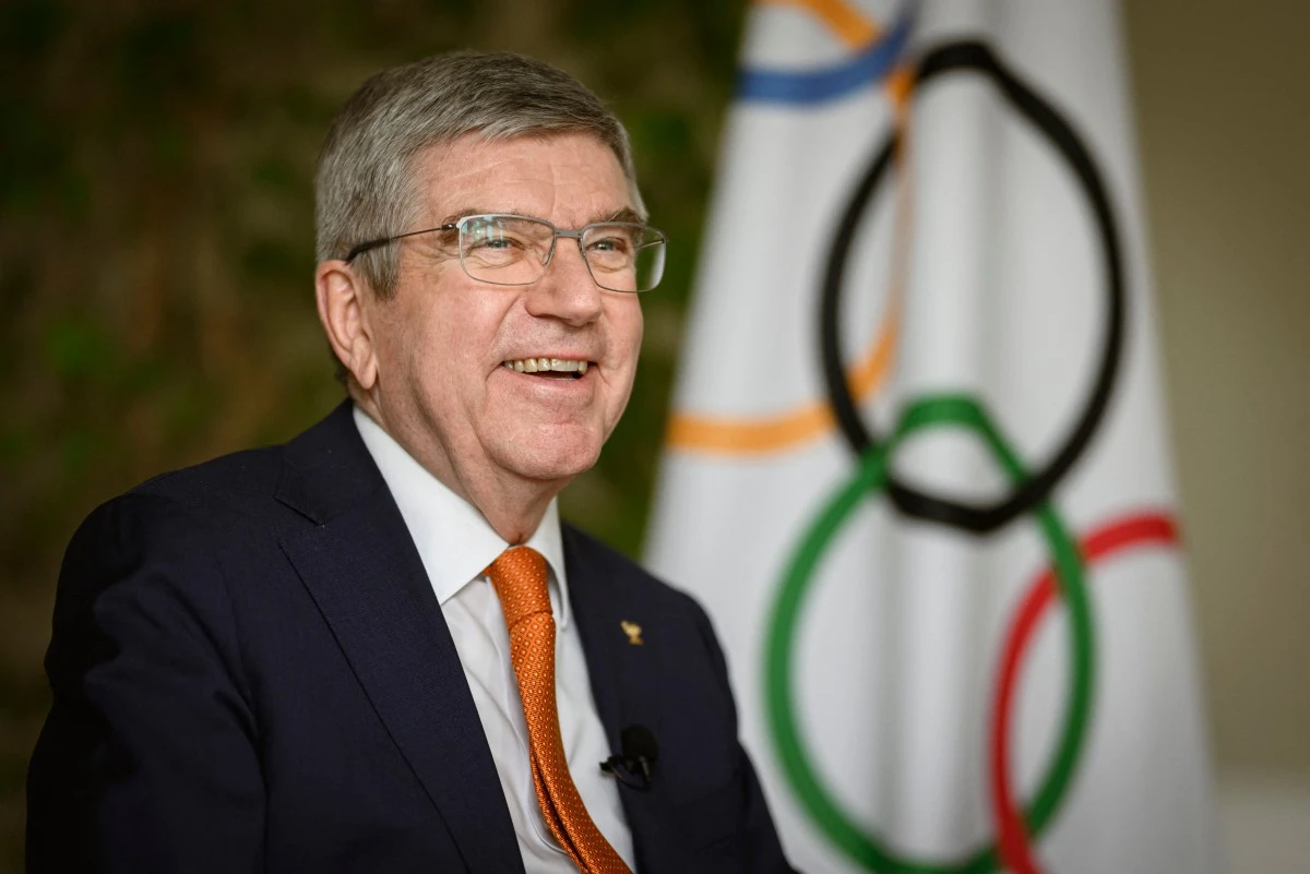 Le président du CIO, Thomas Bach, s'exprime lors d'une interview avec l'AFP avant les Jeux Olympiques de Paris 2024, au siège du CIO à Lausanne, le 26 avril 2024. (Photo Gabriel Monnet AFP)