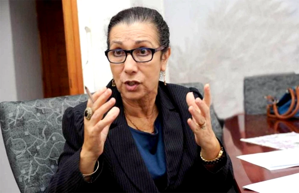 Louisa Hanoune maintient le suspense sur sa candidature