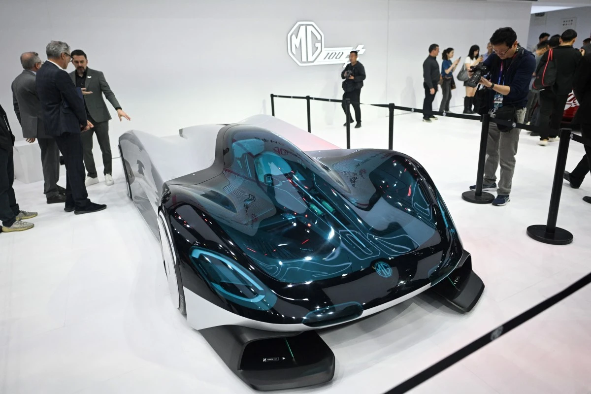 Les géants de l'automobile se disputent la vedette au salon de Pékin