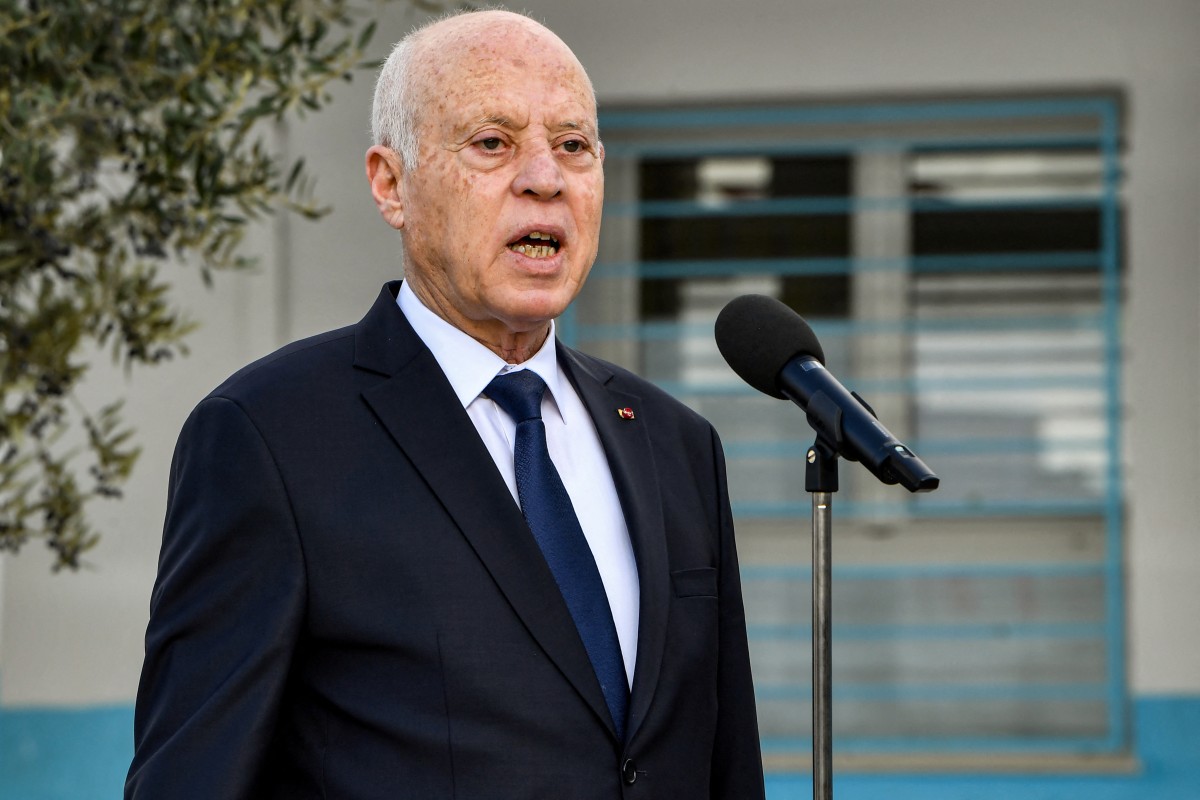 Tunisie: enquête contre une chroniqueuse qui a ironisé sur la situation du pays