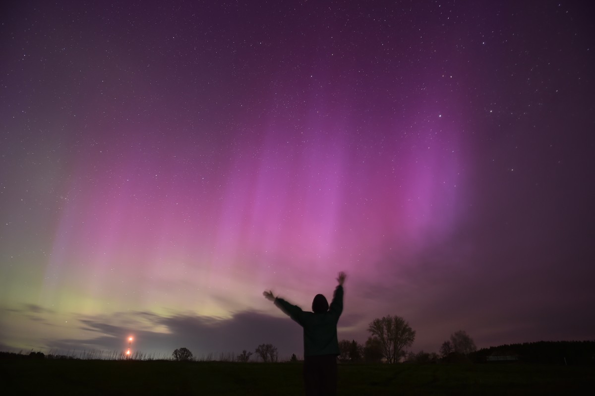 Troisième nuit propice aux aurores boréales, en pleine tempête solaire