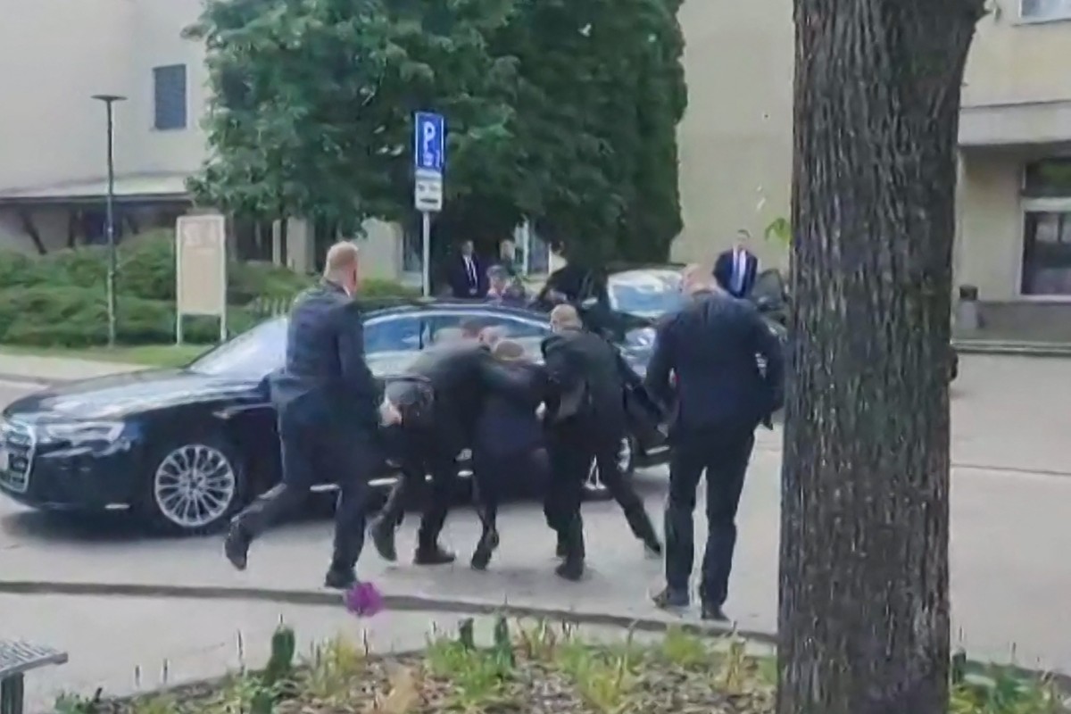 Tentative d'assassinat du Premier ministre slovaque, «entre la vie et la mort»