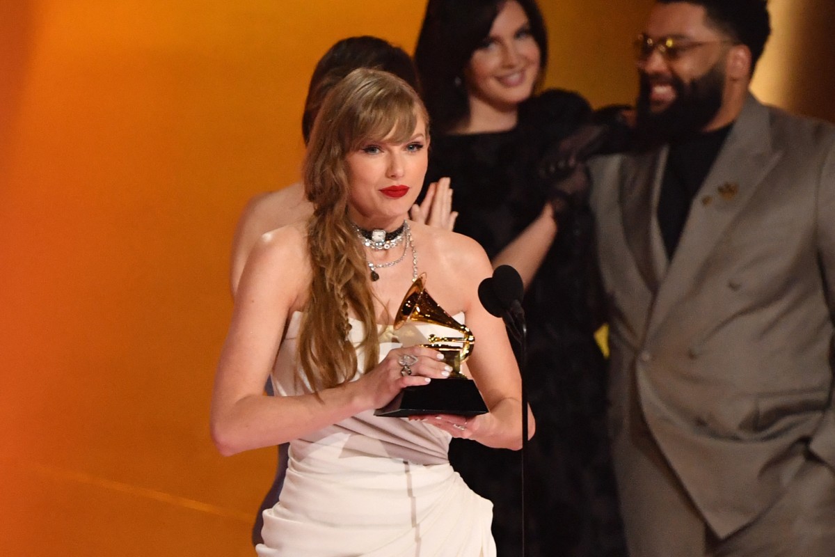 Taylor Swift lance à Paris sa tournée triomphale en Europe