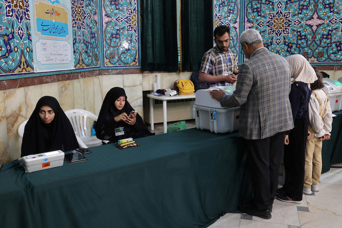 Iran: les conservateurs sortent renforcés du second tour des législatives