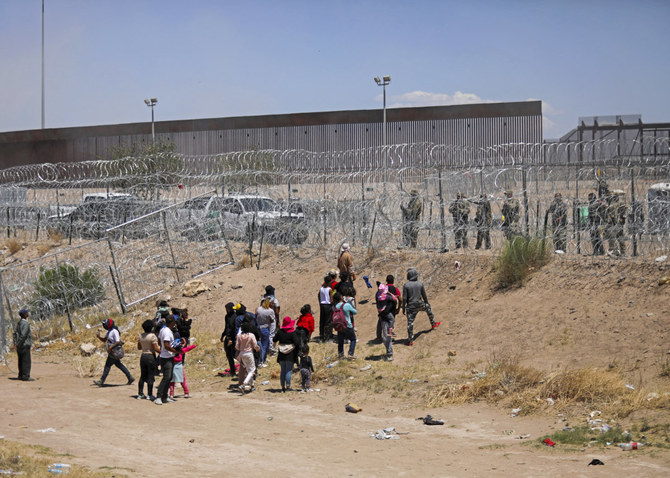 L'attitude des Etats-Unis envers les migrants à leur frontière sud est une «folie», dénonce le Pape