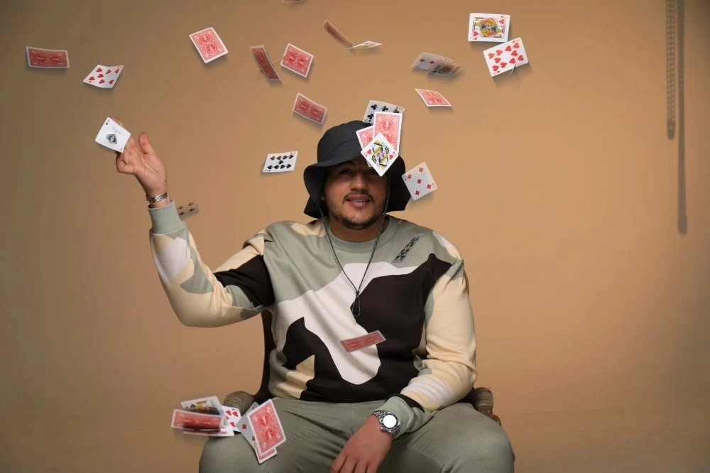 Kader Bueno : un tour de magie et d’humour à Casablanca