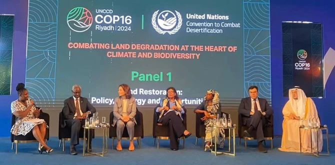 Des experts et des défenseurs participent à une table ronde à l'occasion de la Semaine de l'environnement à Riyad. (Photo UNCCD)