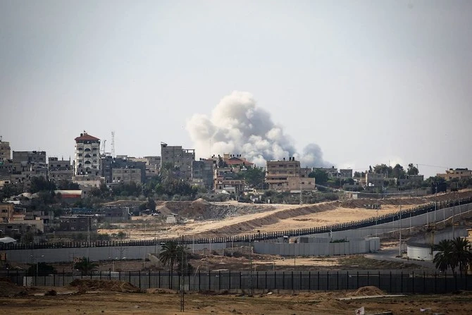 Combats entre soldats israéliens et le Hamas à Gaza, les civils fuient Rafah