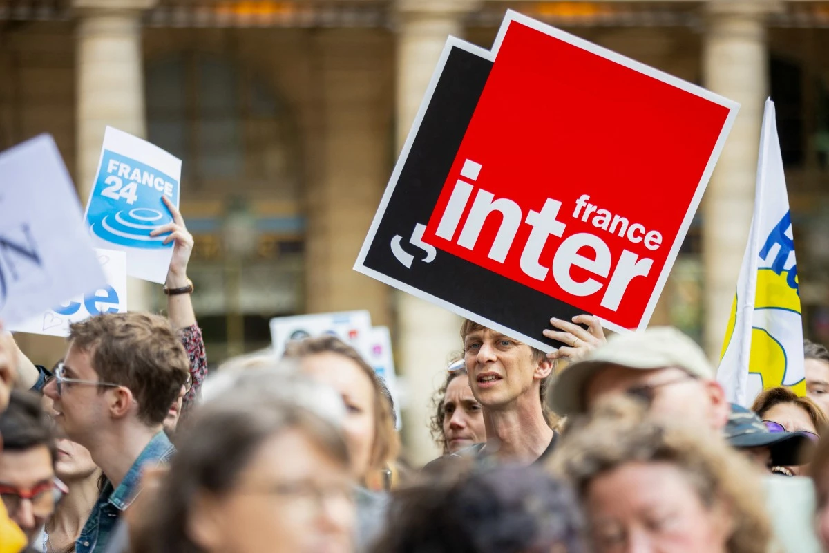 Fusion de l'audiovisuel public: les opposants pensent à la suite