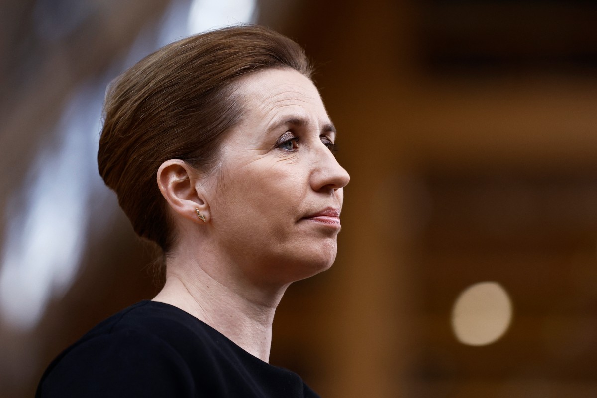 La Première ministre danoise Mette Frederiksen s'adresse à la presse lors du sommet du Conseil européen au siège de l'UE à Bruxelles, le 18 avril 2024. (Photo Kenzo Tribouillard AFP)