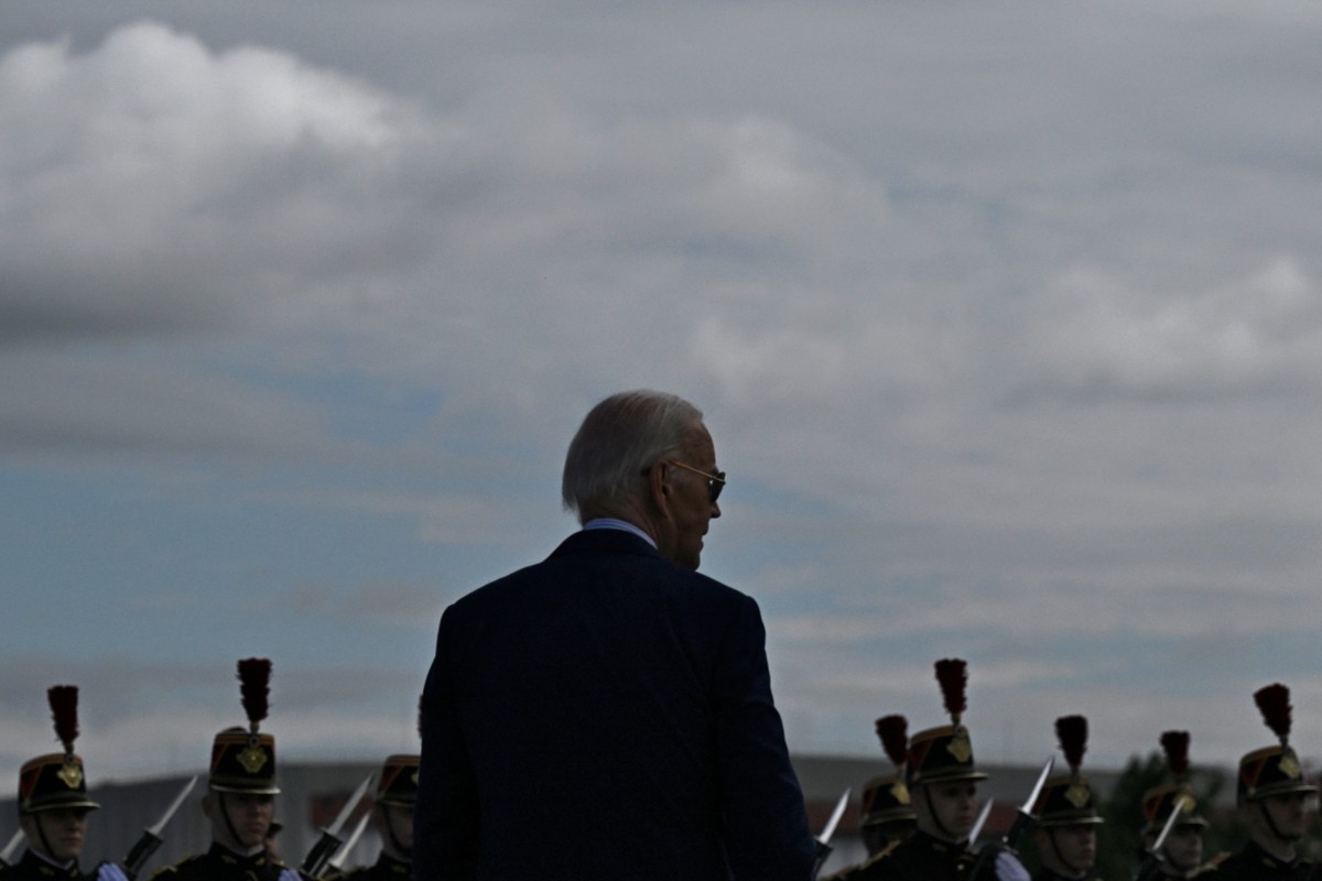 Débarquement: Biden en France, Macron entame les commémorations