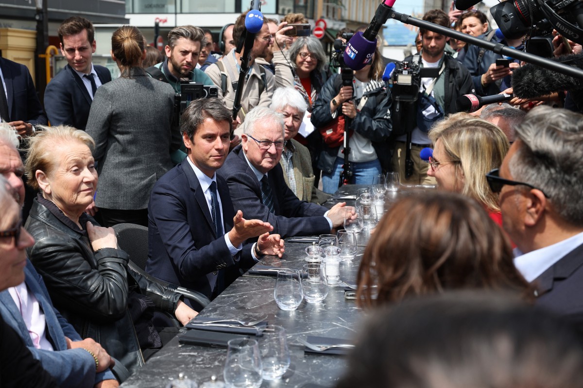 Législatives en France: la gauche en ordre de marche, la droite déchirée